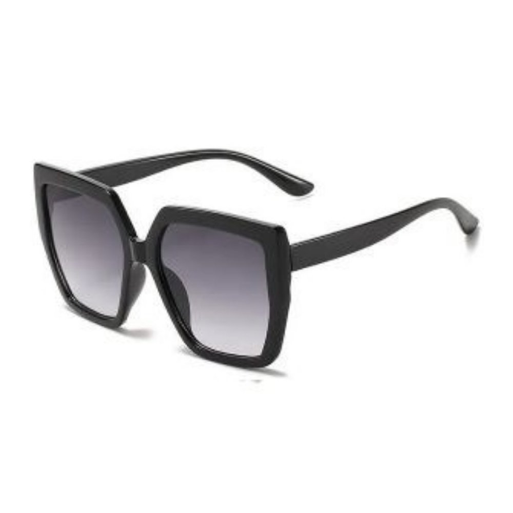 Sunglasses Black Frame Gray Lenses